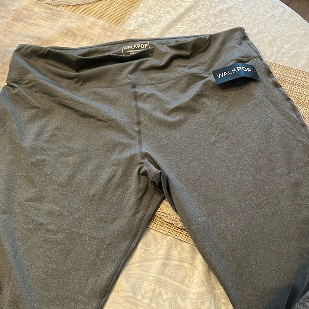 Walk Pop NWT Size 4x Leggings in Gray